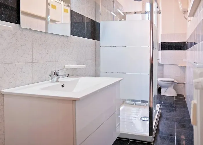 Guardabassi Collection - Vatican White By Varental Apartment Rome